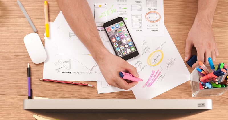 Lire l’actualité sur mobile : pourquoi l’ergonomie et la lisibilité font toute la différence